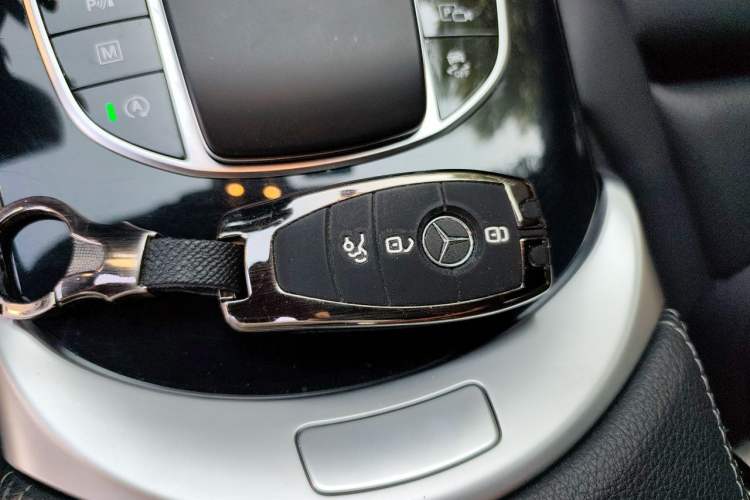 Used Mercedes-Benz GLC 2020 Facelifted GLC 260 L 4MATIC Dynamic Edition Vehicle Key
