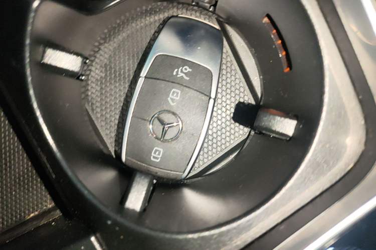 Used Mercedes-Benz GLC 2020 Facelifted GLC 260 L 4MATIC Dynamic Edition Vehicle Key