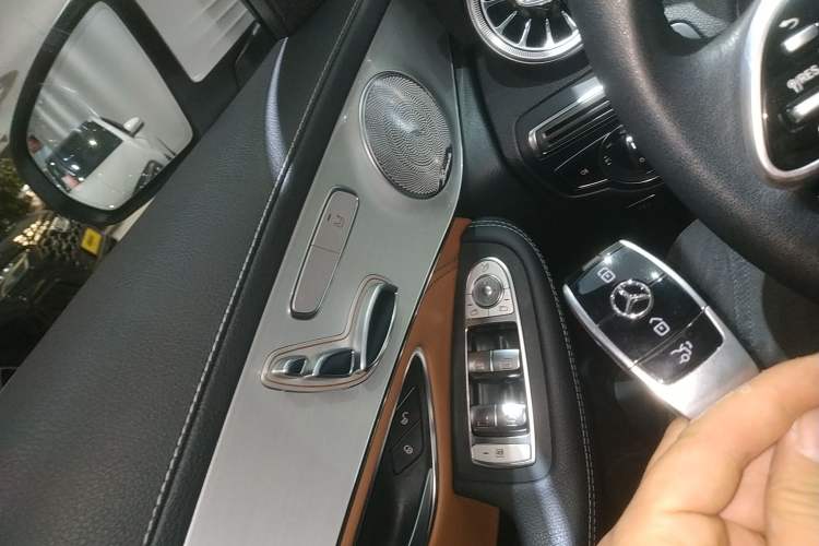 Used Mercedes-Benz GLC 2020 Facelifted GLC 260 L 4MATIC Dynamic Edition Vehicle Key