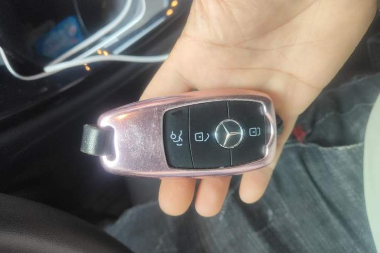 Used Mercedes-Benz GLC 2020 Facelifted GLC 260 L 4MATIC Dynamic Edition Vehicle Key