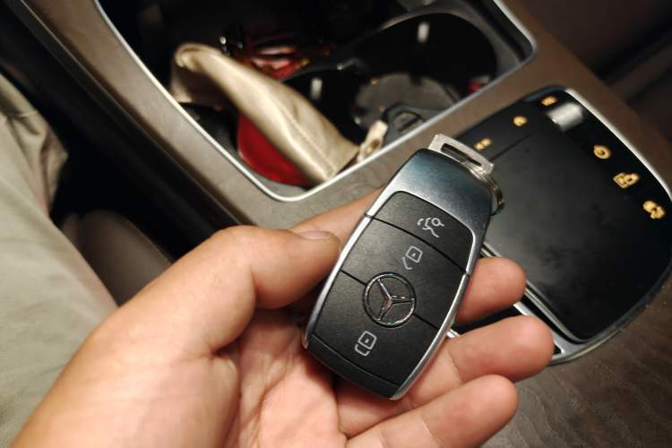 Used Mercedes-Benz GLC 2020 GLC 300 L 4MATIC Dynamic Edition Vehicle Key