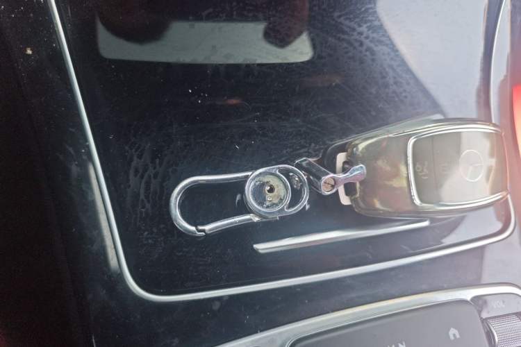 Used Mercedes-Benz GLC 2020 Facelifted GLC 260 L 4MATIC Dynamic Edition Vehicle Key