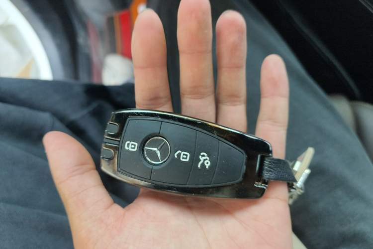 Used Mercedes-Benz GLC 2020 Facelift GLC 300 L 4MATIC Dynamic Edition Vehicle Key