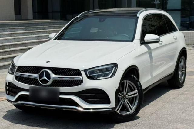 Ojetý Mercedes-Benz GLC 2020 GLC 260 L 4MATIC Luxury Model