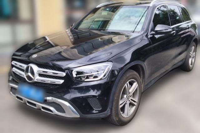 Ojetý Mercedes-Benz GLC 2021 GLC 260 L 4MATIC Dynamic Edition
