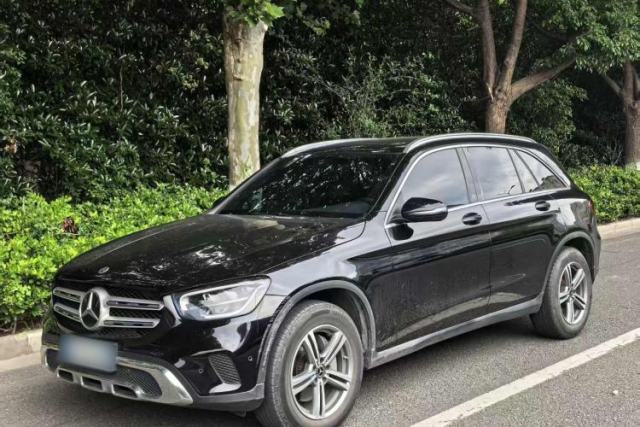 Ojetý Mercedes-Benz GLC 2021 GLC 260 L 4MATIC Dynamic Edition