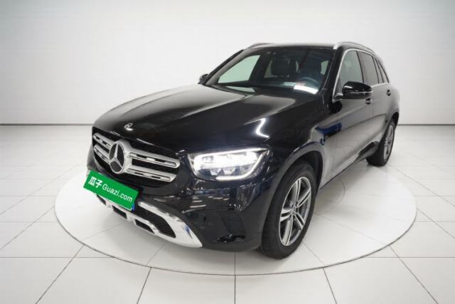 Ojetý Mercedes-Benz GLC 2021 GLC 260 L 4MATIC Dynamic Edition