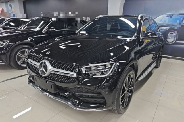 Ojetý Mercedes-Benz GLC 2021 GLC 300 L 4MATIC Dynamic Model