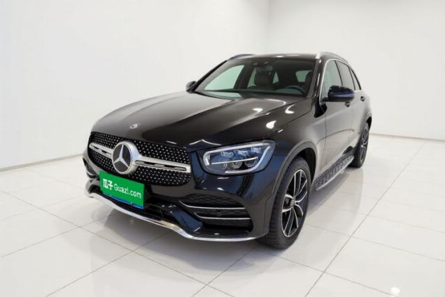 Ojetý Mercedes-Benz GLC 2021 GLC 260 L 4MATIC Luxury Model