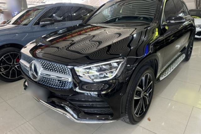 Ojetý Mercedes-Benz GLC 2021 GLC 300 L 4MATIC Dynamic Model