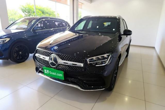 Ojetý Mercedes-Benz GLC 2021 GLC 300 L 4MATIC Dynamic Model