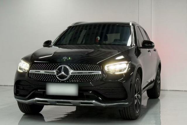 Ojetý Mercedes-Benz GLC 2021 GLC 260 L 4MATIC Luxury Model