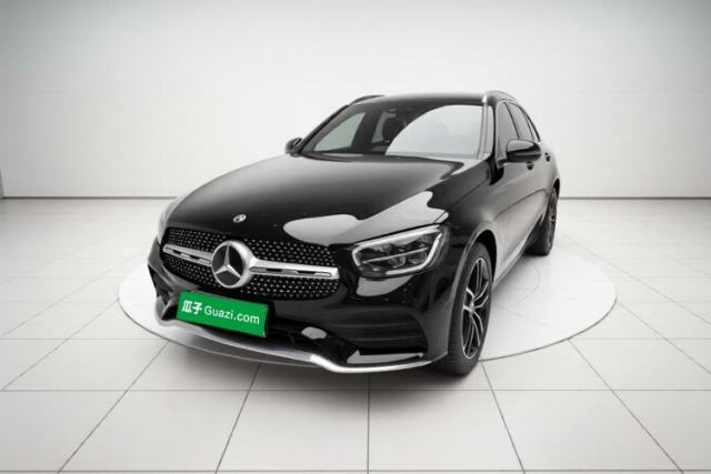 Ojetý Mercedes-Benz GLC 2021 GLC 260 L 4MATIC Luxury Model