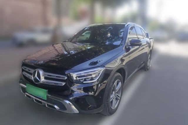 Ojetý Mercedes-Benz GLC 2021 GLC 260 L 4MATIC Dynamic Edition