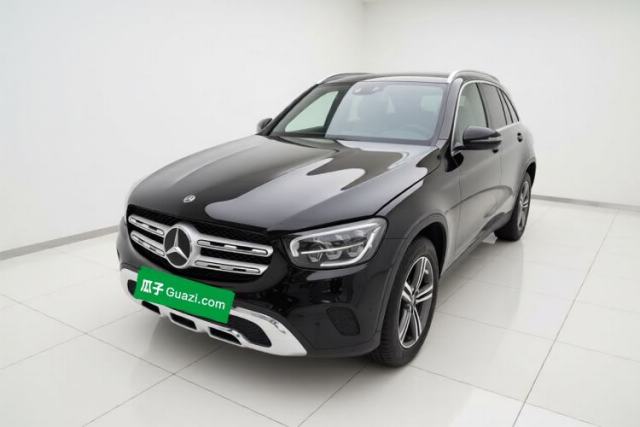 Ojetý Mercedes-Benz GLC 2021 GLC 260 L 4MATIC Dynamic Edition