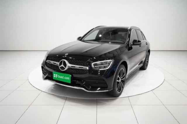 Ojetý Mercedes-Benz GLC 2021 GLC 300 L 4MATIC Dynamic Model