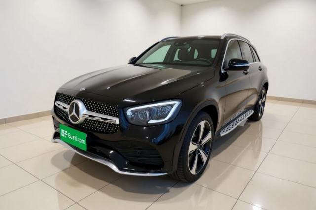 Ojetý Mercedes-Benz GLC 2021 GLC 300 L 4MATIC Luxury Model