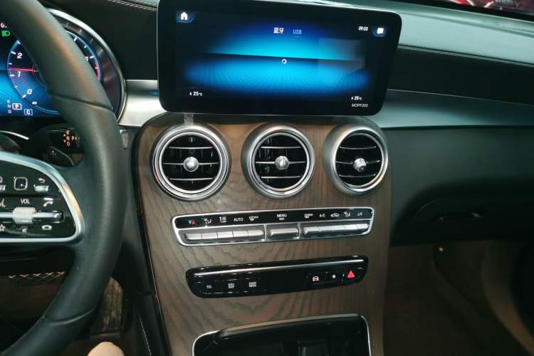 Used Mercedes-Benz GLC 2021 GLC 260 L 4MATIC Luxury Model Audio And AC Panel