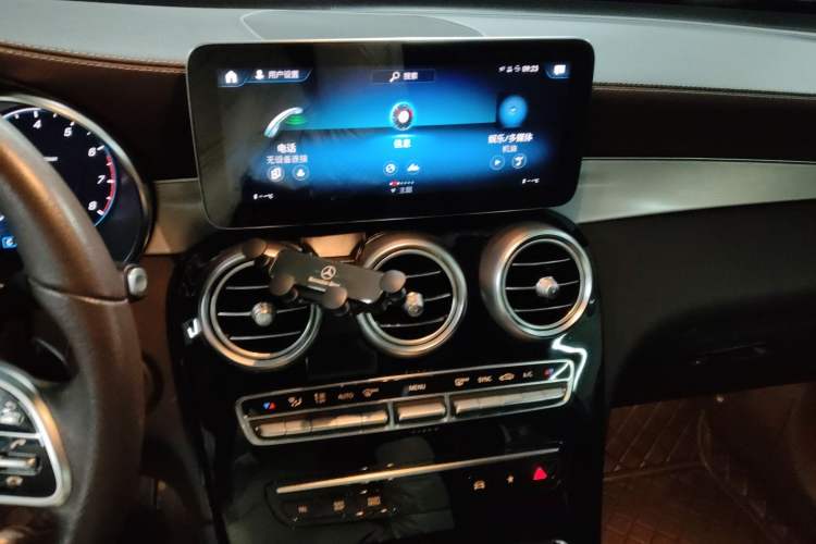 Used Mercedes-Benz GLC 2021 GLC 260 L 4MATIC Dynamic Edition Audio And AC Panel