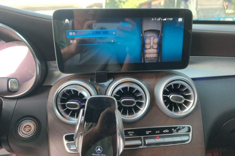 Used Mercedes-Benz GLC 2021 GLC 260 L 4MATIC Luxury Model Audio And AC Panel