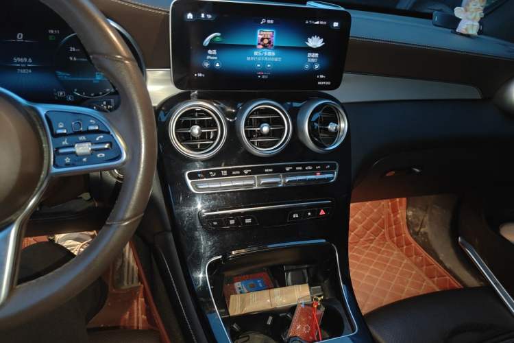Used Mercedes-Benz GLC 2021 GLC 260 L 4MATIC Dynamic Edition Audio And AC Panel