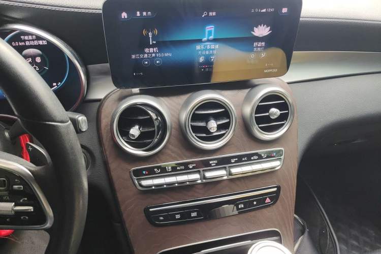 Used Mercedes-Benz GLC 2021 GLC 260 L 4MATIC Luxury Model Audio And AC Panel