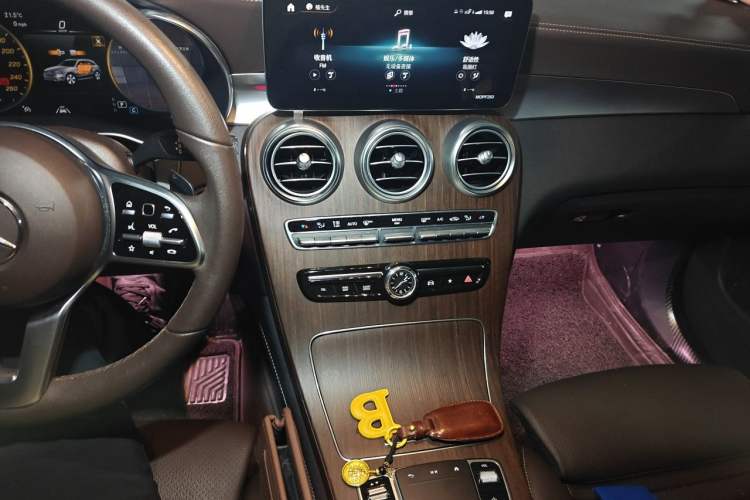 Used Mercedes-Benz GLC 2021 GLC 300 L 4MATIC Dynamic Model Audio And AC Panel