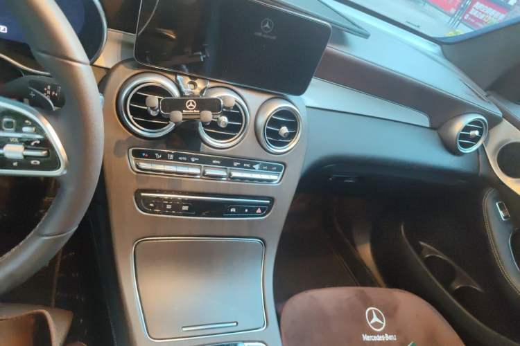 Used Mercedes-Benz GLC 2021 GLC 260 L 4MATIC Dynamic Edition Audio And AC Panel
