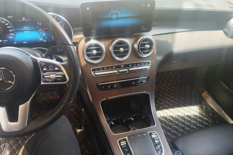 Used Mercedes-Benz GLC 2021 GLC 300 L 4MATIC Dynamic Model Audio And AC Panel