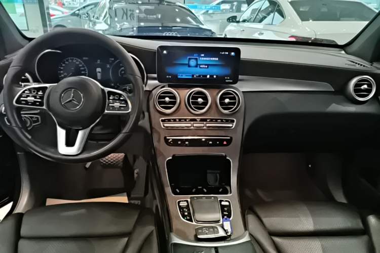 Used Mercedes-Benz GLC 2021 GLC 300 L 4MATIC Dynamic Model Audio And AC Panel