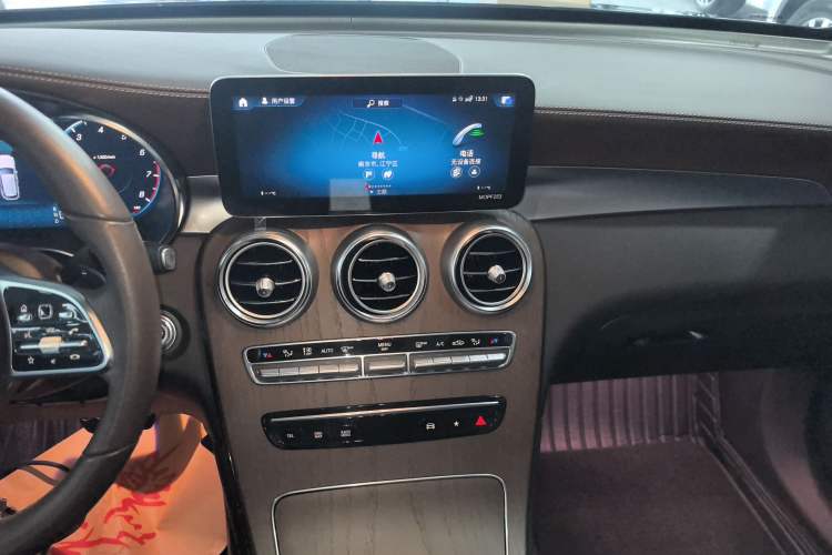 Used Mercedes-Benz GLC 2021 GLC 260 L 4MATIC Luxury Model Audio And AC Panel