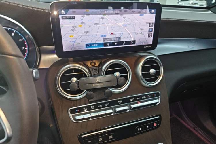 Used Mercedes-Benz GLC 2021 GLC 260 L 4MATIC Luxury Model Audio And AC Panel