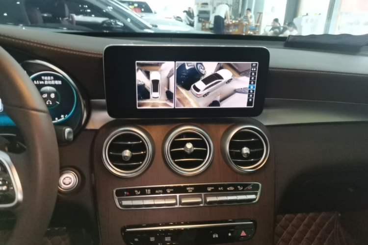 Used Mercedes-Benz GLC 2021 GLC 300 L 4MATIC Dynamic Model Audio And AC Panel