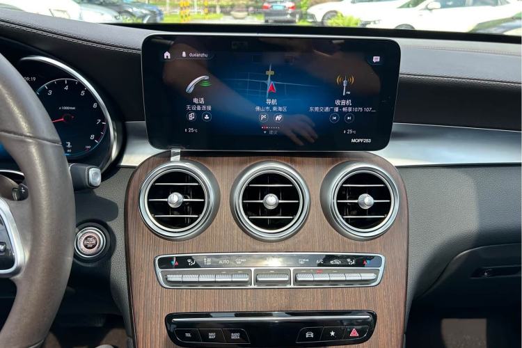 Used Mercedes-Benz GLC 2021 GLC 300 L 4MATIC Dynamic Model Audio And AC Panel