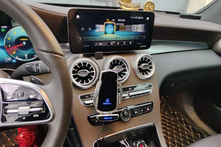 Used Mercedes-Benz GLC 2021 GLC 260 L 4MATIC Luxury Model Audio And AC Panel