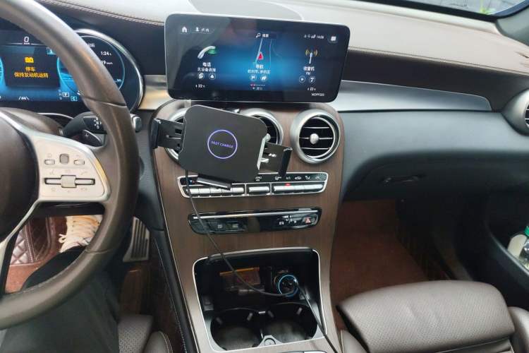 Used Mercedes-Benz GLC 2021 GLC 300 L 4MATIC Dynamic Model Audio And AC Panel