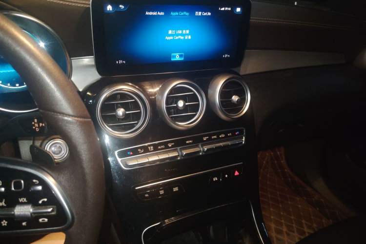 Used Mercedes-Benz GLC 2021 GLC 260 L 4MATIC Dynamic Edition Audio And AC Panel