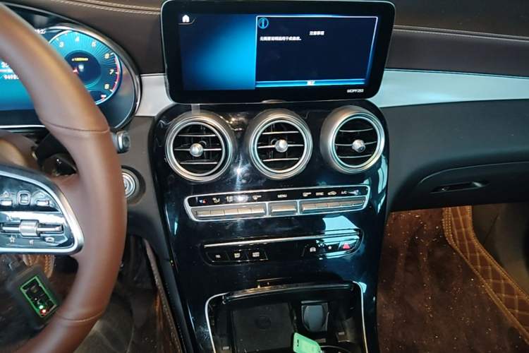 Used Mercedes-Benz GLC 2021 GLC 260 L 4MATIC Dynamic Edition Audio And AC Panel