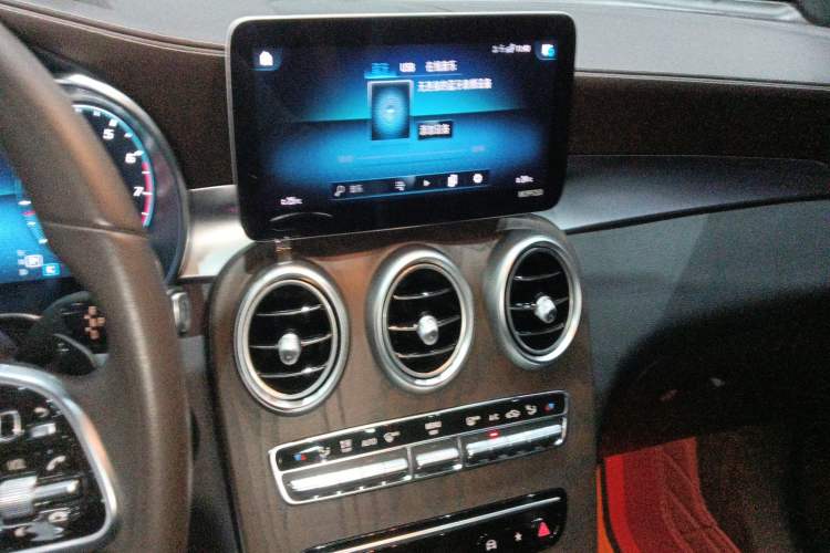 Used Mercedes-Benz GLC 2021 GLC 260 L 4MATIC Luxury Model Audio And AC Panel