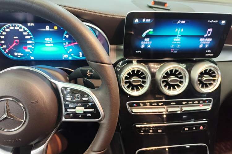 Used Mercedes-Benz GLC 2021 GLC 260 L 4MATIC Dynamic Edition Audio And AC Panel