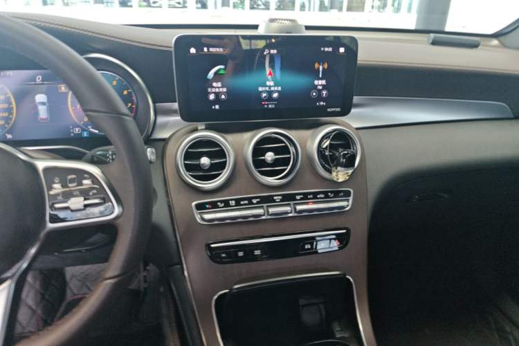 Used Mercedes-Benz GLC 2021 GLC 260 L 4MATIC Luxury Model Audio And AC Panel