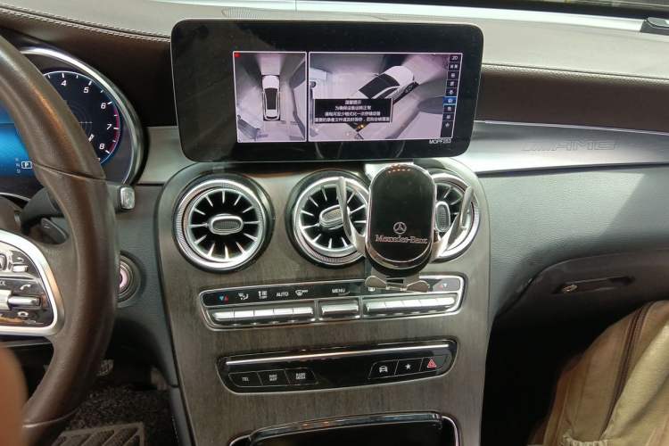 Used Mercedes-Benz GLC 2021 GLC 260 L 4MATIC Dynamic Edition Audio And AC Panel
