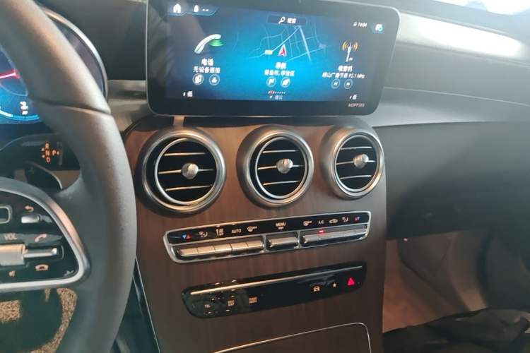 Used Mercedes-Benz GLC 2021 GLC 300 L 4MATIC Dynamic Model Audio And AC Panel
