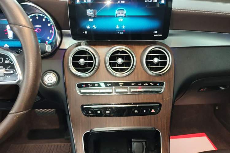 Used Mercedes-Benz GLC 2021 GLC 300 L 4MATIC Dynamic Model Audio And AC Panel