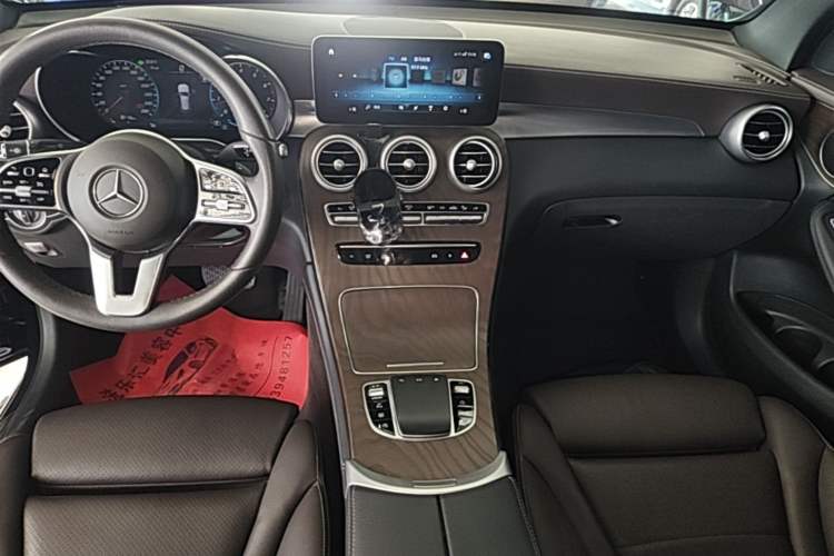 Used Mercedes-Benz GLC 2021 GLC 260 L 4MATIC Luxury Model Audio And AC Panel
