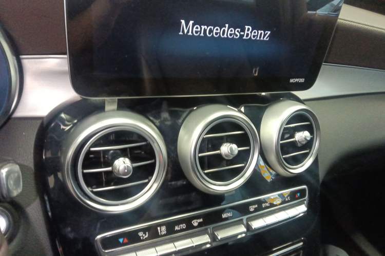 Used Mercedes-Benz GLC 2021 GLC 260 L 4MATIC Dynamic Edition Audio And AC Panel