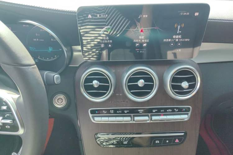 Used Mercedes-Benz GLC 2021 GLC 300 L 4MATIC Dynamic Model Audio And AC Panel