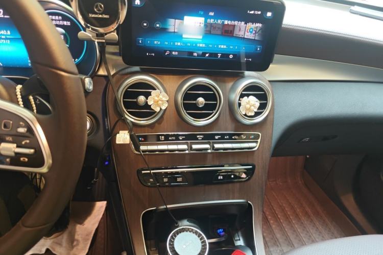 Used Mercedes-Benz GLC 2021 GLC 300 L 4MATIC Dynamic Model Audio And AC Panel