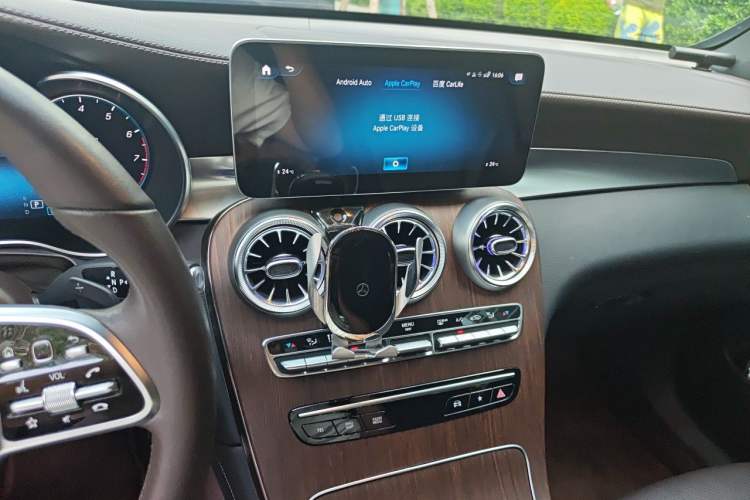Used Mercedes-Benz GLC 2021 GLC 300 L 4MATIC Dynamic Model Audio And AC Panel