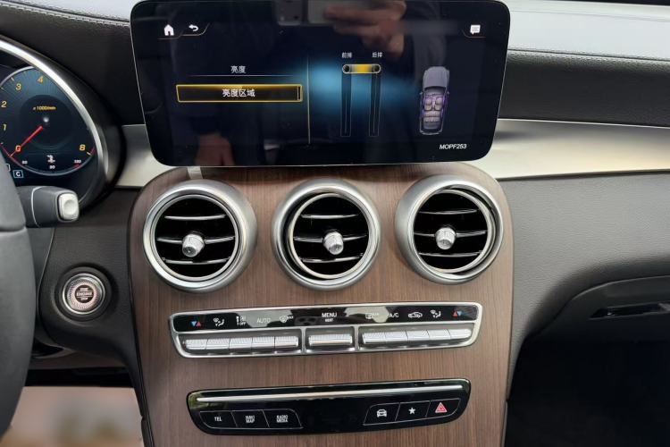 Used Mercedes-Benz GLC 2021 GLC 300 L 4MATIC Dynamic Model Audio And AC Panel
